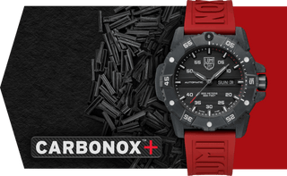 Die Luminox Master Carbon Seal Uhr ist aus einem patentierten Material namens CARBONOX gefertigt.