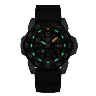Navy SEAL Steel, 45 mm, Taucheruhr, Nachtansicht mit grünen und orangenen Leuchtröhren