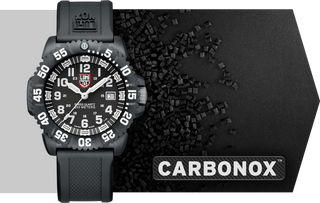 Die Luminox Master Carbon Seal Uhr ist aus einem patentierten Material namens CARBONOX gefertigt.