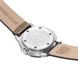 Luminox Adventure Watch, 43 mm	, Gehäuseboden