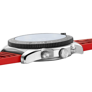 Pacific Diver Chronograph, 44 mm, Diver Watch - 3155, Seitenansicht mit Krone und Nitrilrubber Armband