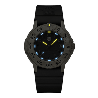 SEAL Foundation, 43 mm, Militäruhr / Taucheruhr - 3221.NSF	, Nachtansicht mit grünen und orangenen Leuchtröhren