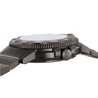 Navy SEAL Foundation, 43 mm, Military Watch - 3228.NSF	,Side view with crown and strap