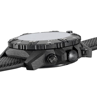 Master Carbon SEAL Automatic Chronograph, 45 mm, Militäruhr - 3881	, Seitenansicht mit Krone und Armband