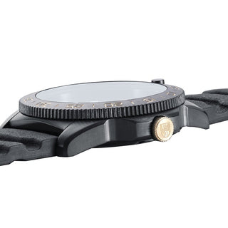 Pacific Diver, 44 mm, Taucheruhr - 3121.BO.GOLD, Seitenansicht mit Krone und Kautschuk Armband
