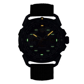 ICE-SAR Arctic, 46 mm, Outdoor Uhr - 1203, Nachtansicht mit Leuchtröhren